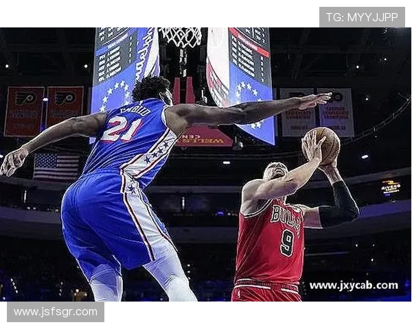 勇士与快船激战正酣赛场精彩瞬间回顾与分析