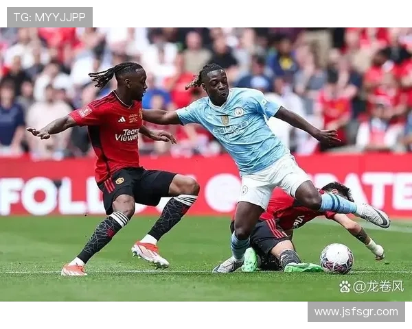 巴萨与曼联激战正酣比分揭晓精彩瞬间回顾与分析