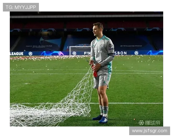 诺伊尔重伤缺席整个赛季拜仁急寻德赫亚救急补缺