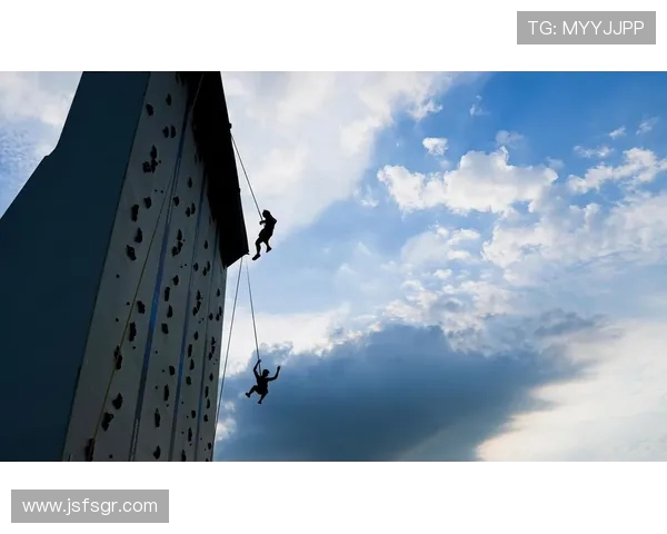 成都攀岩队边路渗透战术分析与成效评估探讨