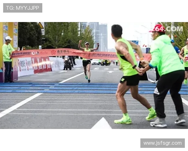 武汉飞盘队在马拉松大满贯中的速度表现分析与点评